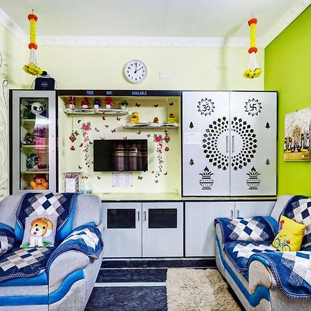 Sri Sakthi Home Stay - Beyond The Expectations- 10 To 15 Minutes Drive From Railway Station And Bus Station 티루파티 외부 사진