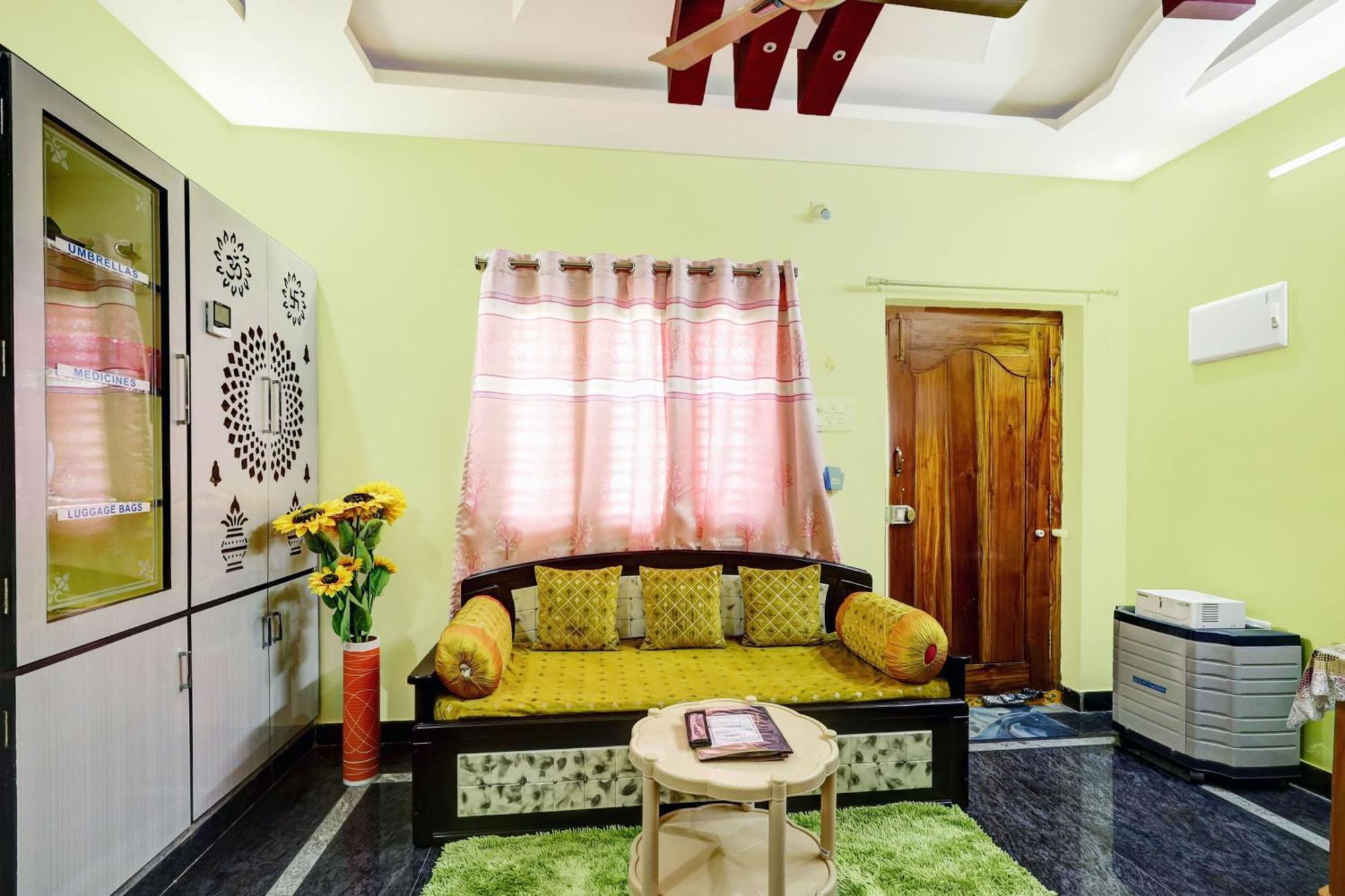 Sri Sakthi Home Stay - Beyond The Expectations- 10 To 15 Minutes Drive From Railway Station And Bus Station 티루파티 외부 사진